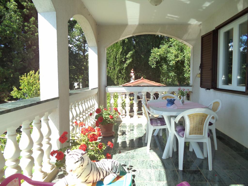Valeriana Apartment Pula Exterior foto