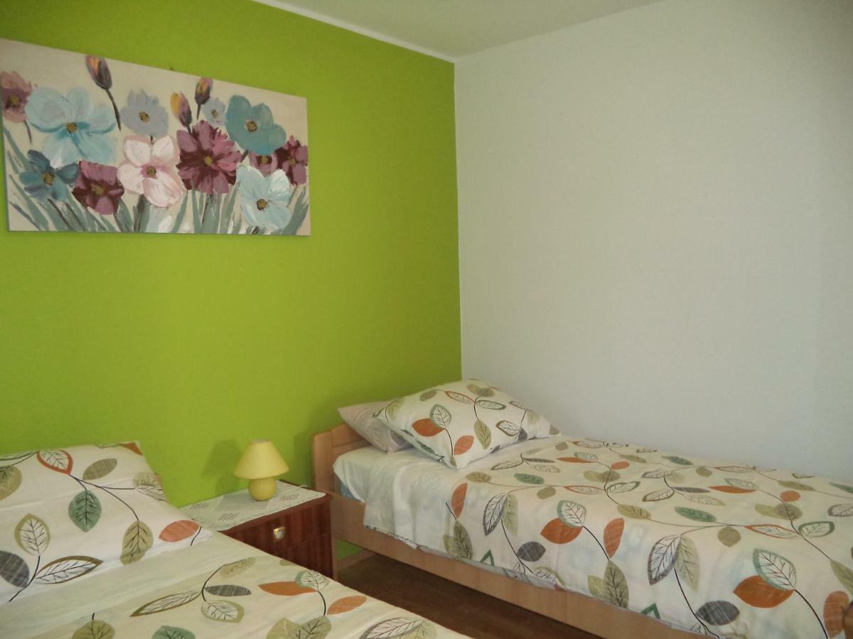 Valeriana Apartment Pula Exterior foto